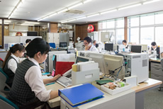 内山 麻由香